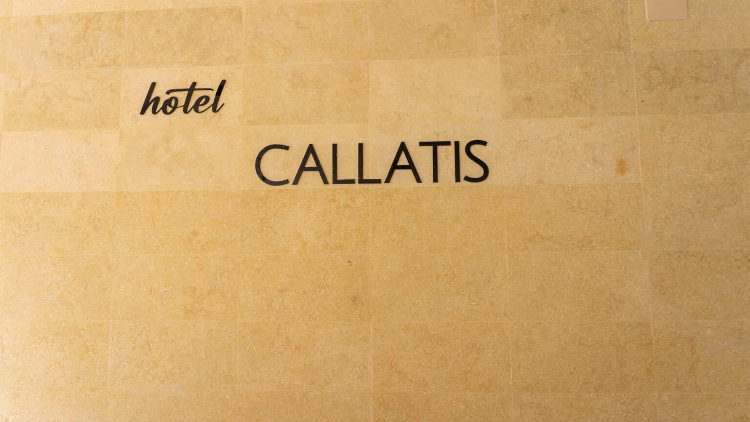 Sigla Hotel Callatis la intrare
